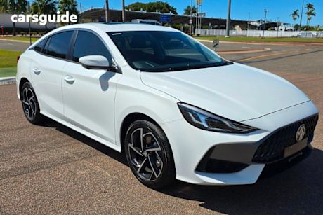 White 2024 MG MG5 Sedan Essence