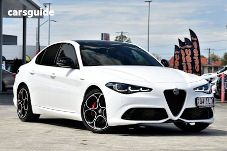 White 2023 Alfa Romeo Giulia Sedan Veloce