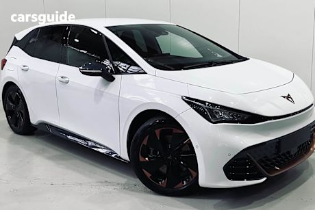 White 2023 Cupra Born Hatch R