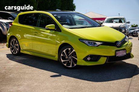 Yellow 2015 Toyota Corolla Hatchback Zr