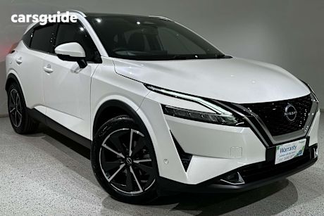 White 2023 Nissan Qashqai SUV TI F