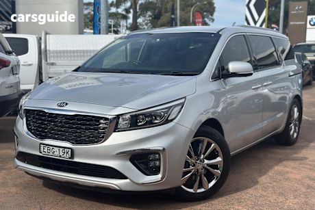 Silver 2018 Kia Carnival Wagon Platinum