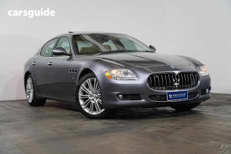 Grey 2012 Maserati Quattroporte Sedan