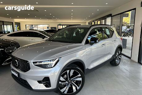 Silver 2022 Volvo XC40 Wagon Ultimate B5 Dark Mhev