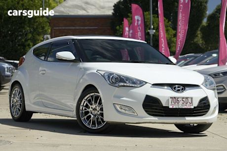 White 2012 Hyundai Veloster Coupe +