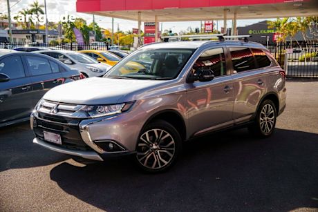 Silver 2015 Mitsubishi Outlander Wagon Ls (4X2)