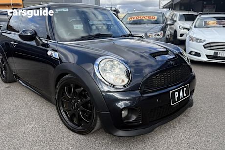 Black 2007 Mini Cooper Hatchback S Chilli