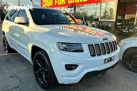 White 2015 Jeep Grand Cherokee SUV BLACKHAWK 4X4