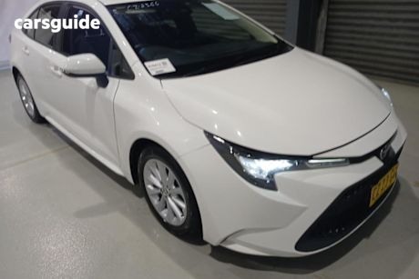 White 2020 Toyota Corolla Sedan Ascent Sport