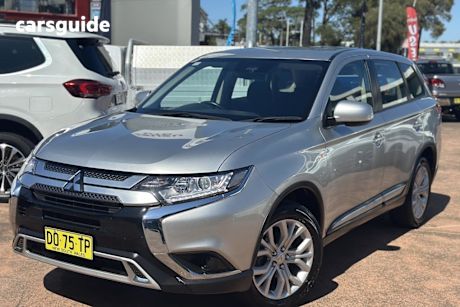 Silver 2021 Mitsubishi Outlander Wagon Es 7 Seat (2Wd)