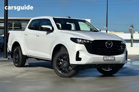 White 2025 Mazda BT-50 Dual Cab Pick-up Xt (4X4)