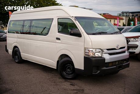 White 2017 Toyota HiAce Bus Commuter (12 Seats)