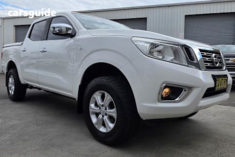 White 2018 Nissan Navara Dual Cab Pick-up Rx (4X4)