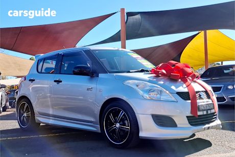Silver 2012 Suzuki Swift Hatchback Ga