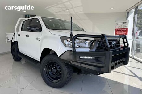 White 2021 Toyota Hilux Ute Tray SR 4X4