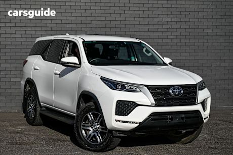 White 2022 Toyota Fortuner Wagon Gx