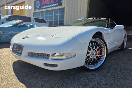 White 1999 Chevrolet Corvette Coupe