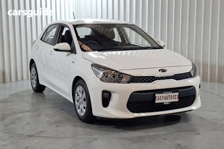 White 2019 Kia RIO Hatchback S