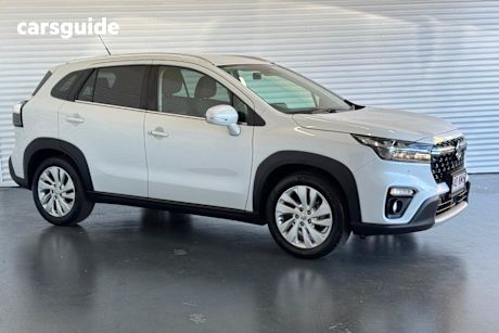 White 2023 Suzuki S-Cross Hatch PLUS F