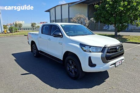 White 2022 Toyota Hilux Double Cab Pick Up Sr (4X4)