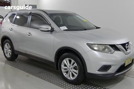Silver 2014 Nissan X-Trail Wagon St (4X4)