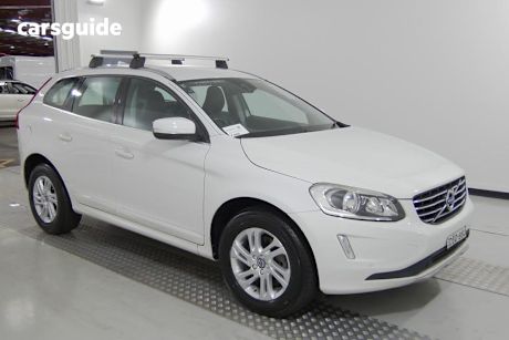 White 2015 Volvo XC60 Wagon D4 Kinetic