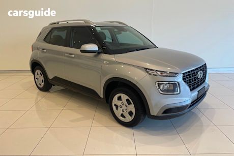 Silver 2020 Hyundai Venue SUV GO F