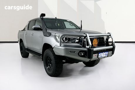 Silver 2019 Toyota Hilux Double Cab Pick Up Sr5+ (4X4)