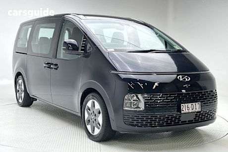 Blue 2021 Hyundai Staria SUV F