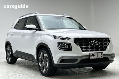 White 2021 Hyundai Venue SUV ELITE F