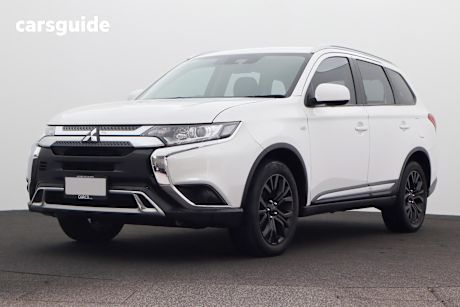 White 2020 Mitsubishi Outlander Wagon Es 7 Seat (2Wd)