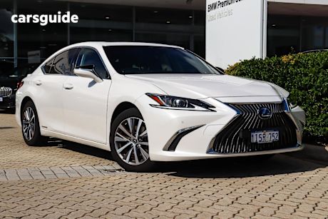 White 2020 Lexus ES Sedan ES300H LUXURY F
