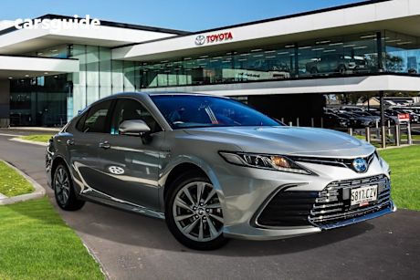 Silver 2024 Toyota Camry Sedan ASCENT F