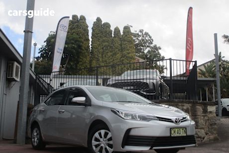 Silver 2017 Toyota Corolla Sedan ASCENT F