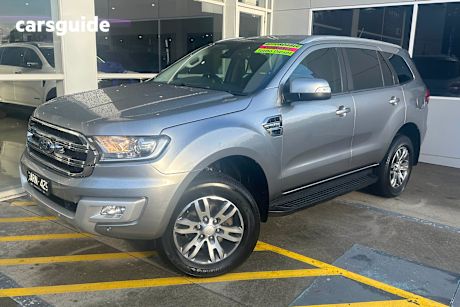 Silver 2017 Ford Everest SUV TREND R