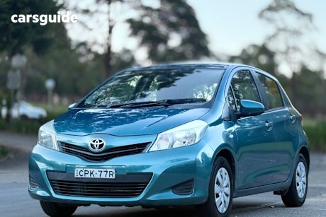 Blue 2013 Toyota Yaris Hatchback Yr