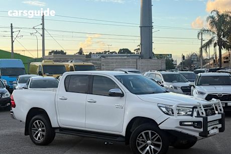 White 2019 Toyota Hilux Ute Tray SR5 4X4