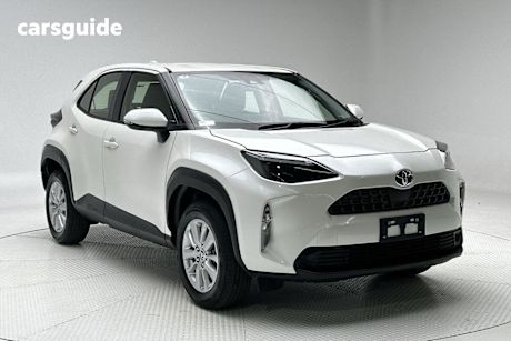 White 2022 Toyota Yaris Cross SUV GX F