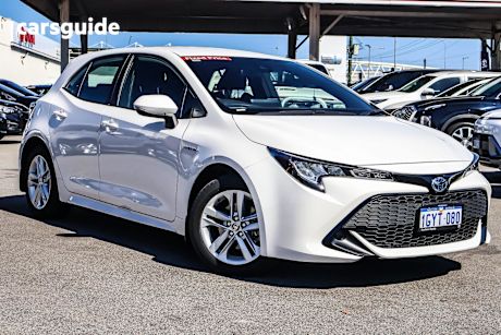 White 2020 Toyota Corolla Hatch ASCENT SPORT HYBRID F