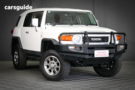 White 2012 Toyota FJ Cruiser Wagon