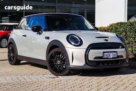 White 2022 Mini Cooper Hatchback Se Classic 3D Hatch