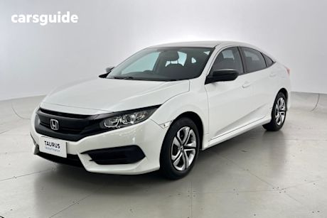 White 2016 Honda Civic Sedan VTI F