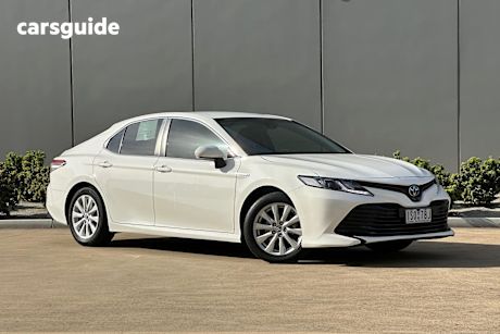 White 2020 Toyota Camry Sedan ASCENT F