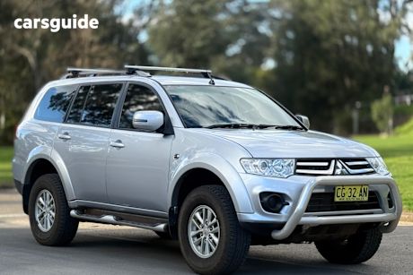 Silver 2015 Mitsubishi Challenger Wagon (4X4)