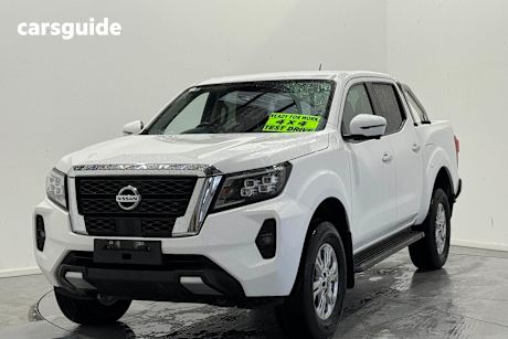 White 2023 Nissan Navara Dual Cab Pick-up St (4X4)
