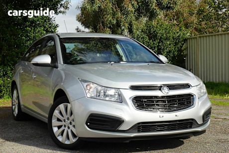 Silver 2015 Holden Cruze Sedan Equipe