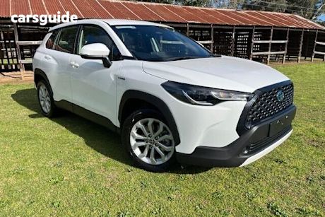 White 2023 Toyota Corolla Cross Wagon Gx 2Wd Hybrid