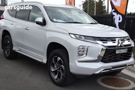 White 2024 Mitsubishi Pajero Sport SUV GLS 4X4