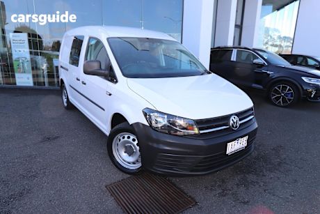 White 2016 Volkswagen Caddy Commercial TSI220 F