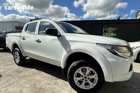 White 2016 Mitsubishi Triton Dual Cab Utility Glx Plus (4X4)